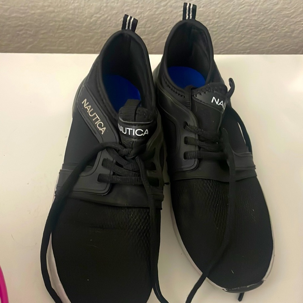 Nautica running shoes